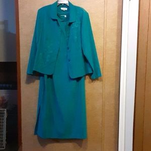 Lady Dorby 2 pc suit